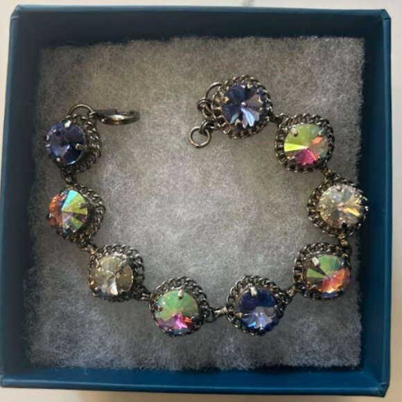 NIQUEA.D  Crystal Chain Bracelet - Picture 4 of 7